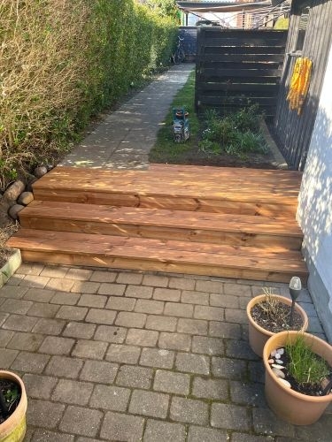 Trapper op til haven